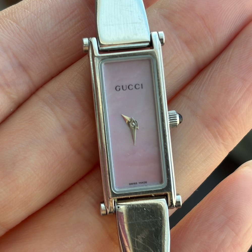 GUCCI 1500L Quartz 12mm Pink Shell/Silver Square Women Watch - Picture 2 of 7